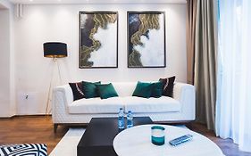 Majestic Apartment
